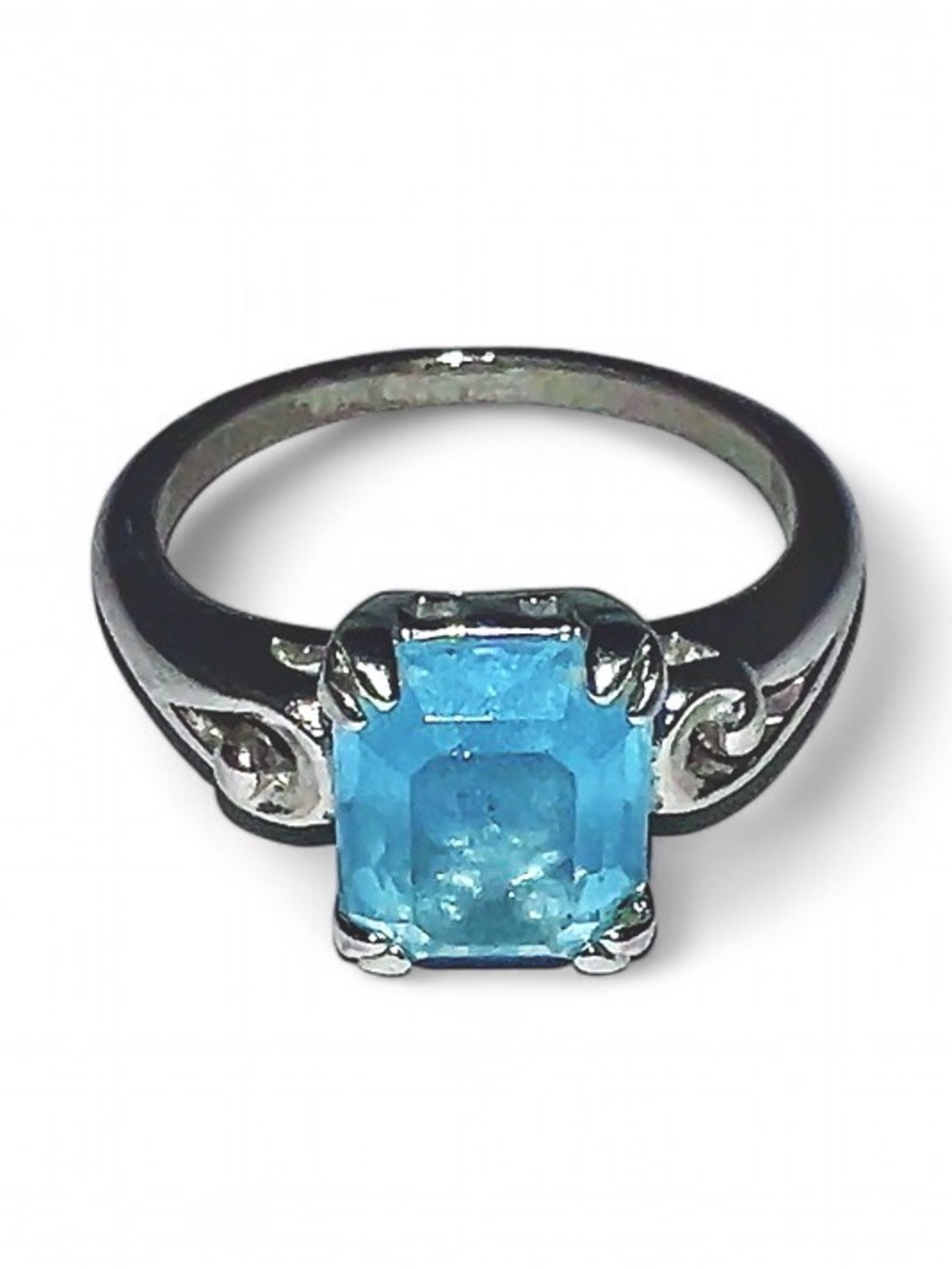 Vintage Avon “Blue Ice” Emerald Cut Cocktail Ring Sterling Silver 925 Size 6